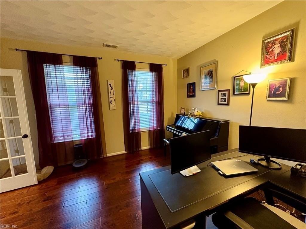 2312 Talvera Pl - Photo 2 of 48