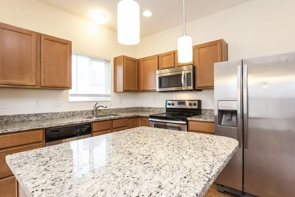 1577 Shire Village Dr - Photo 5 of 15