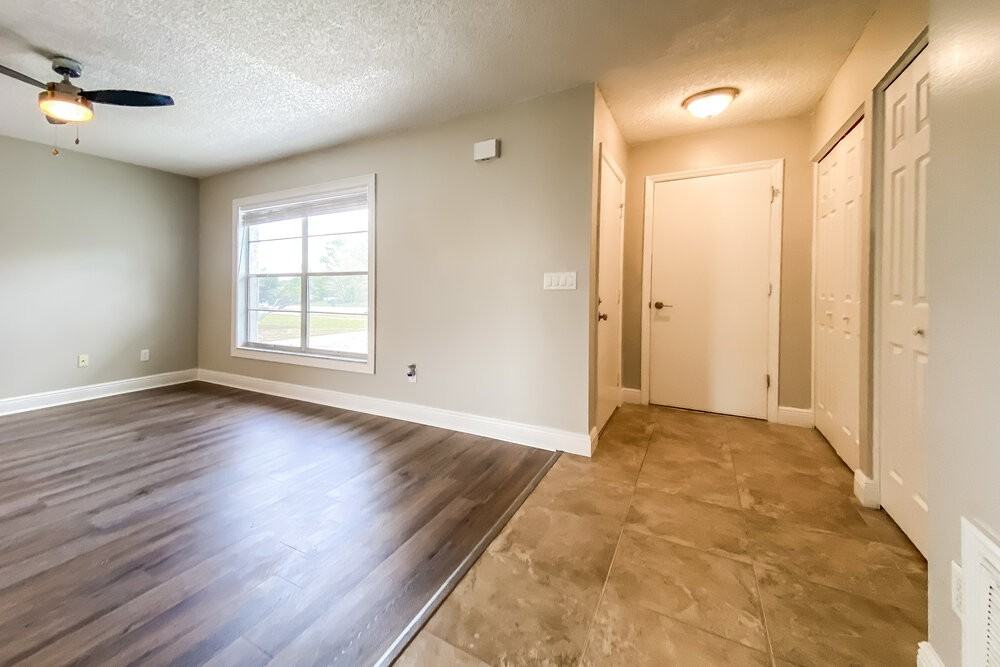 4459 Springwood Rd - Photo 3 of 25