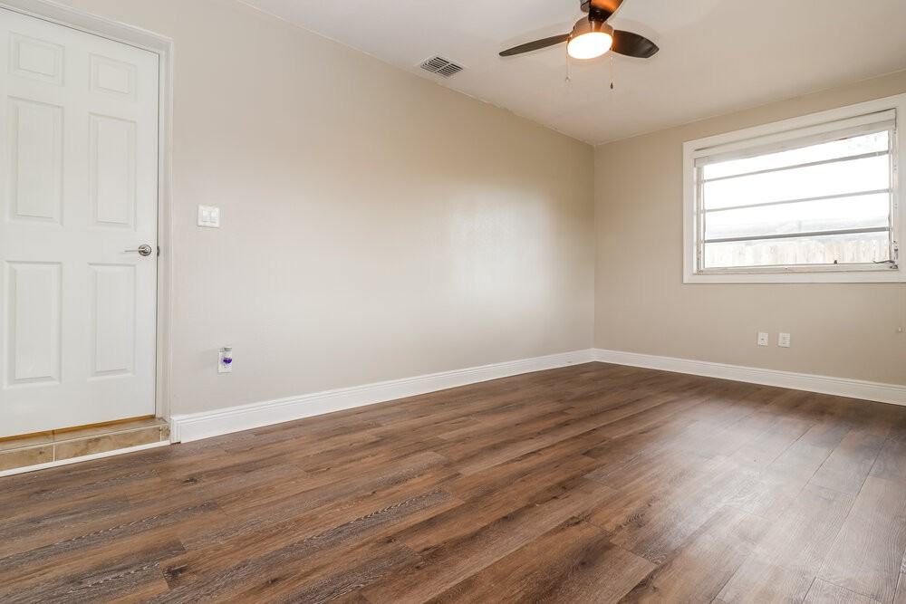 4459 Springwood Rd - Photo 5 of 25