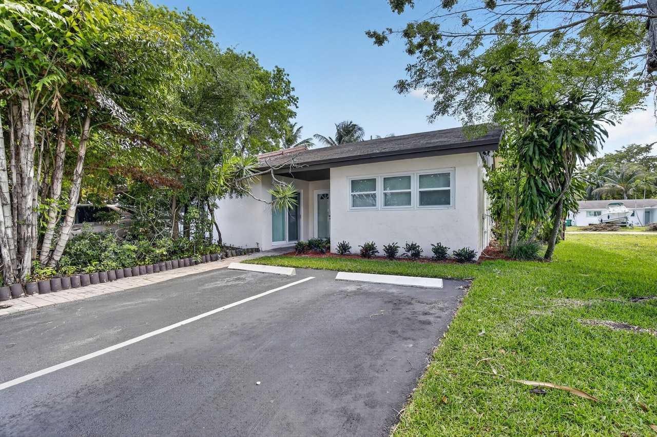 4404 Treasure Cove Dr - Photo 2 of 37