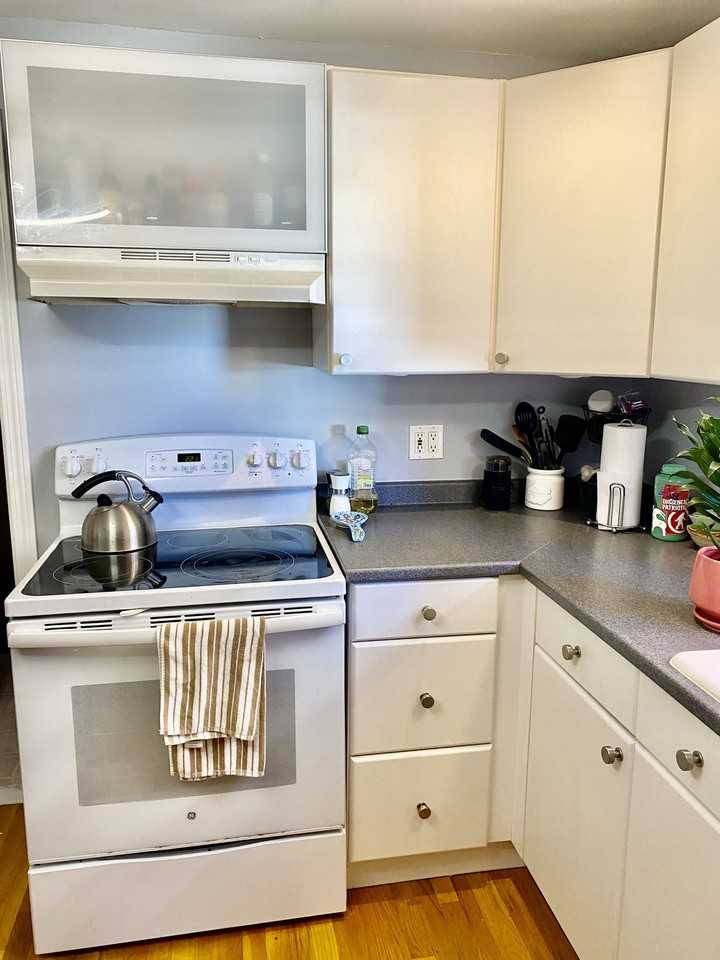 135 Central St #3 - Photo 5 of 8