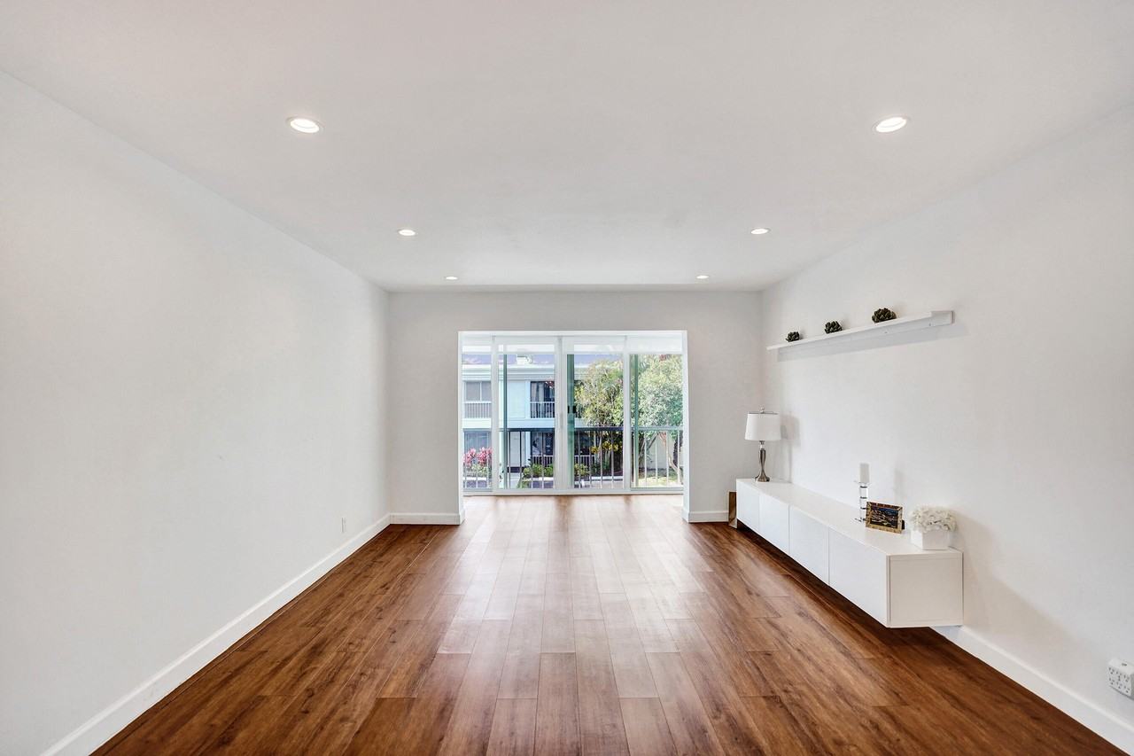 6289 Bay Club Dr - Photo 3 of 42