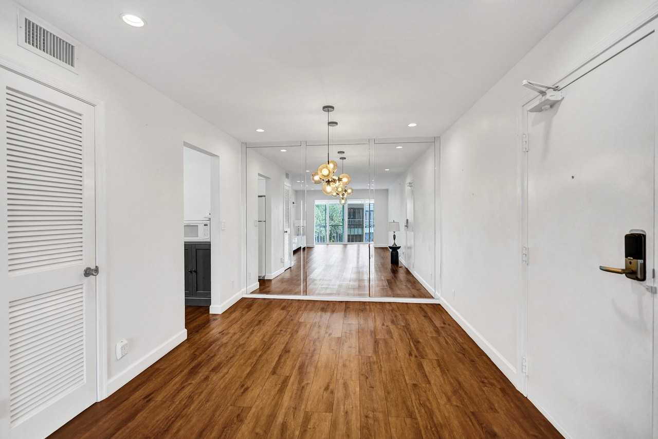 6289 Bay Club Dr - Photo 7 of 42