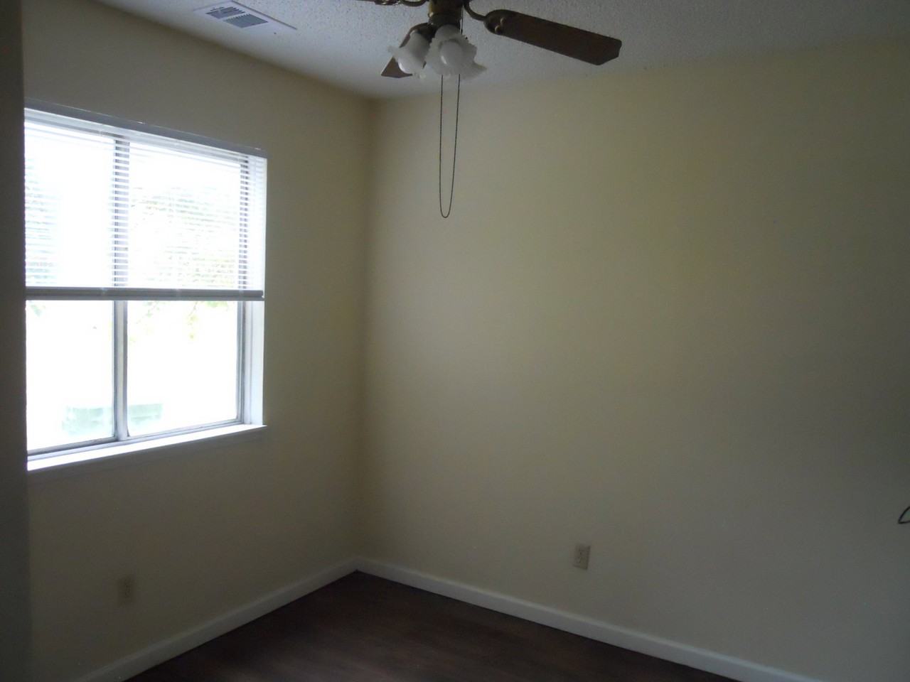 255 N Michigan St #12-75 - Photo 5 of 8