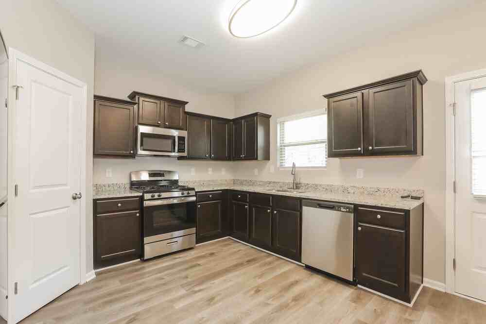 708 Nonsuch Ct - Photo 7 of 17