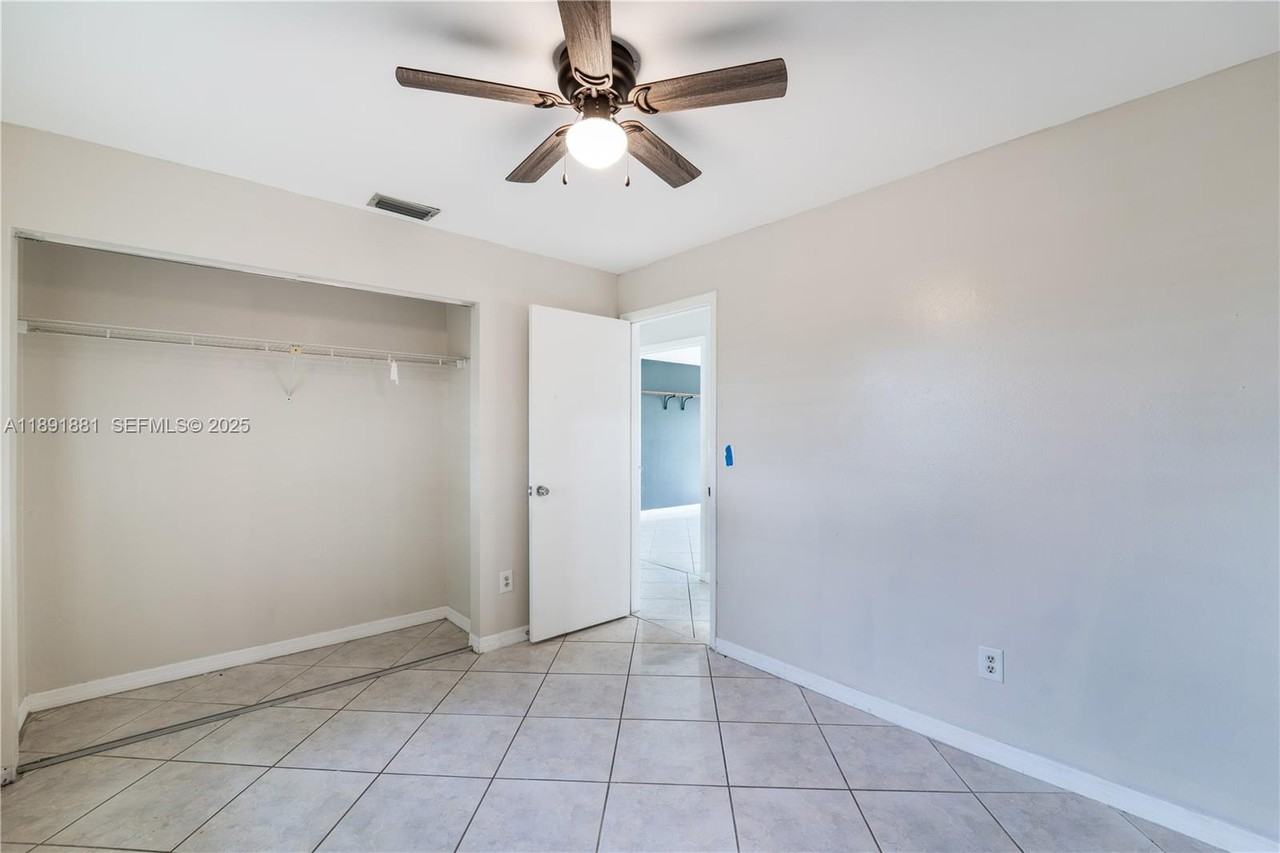 13040 Southwest 262nd Lane - Photo 2 of 29