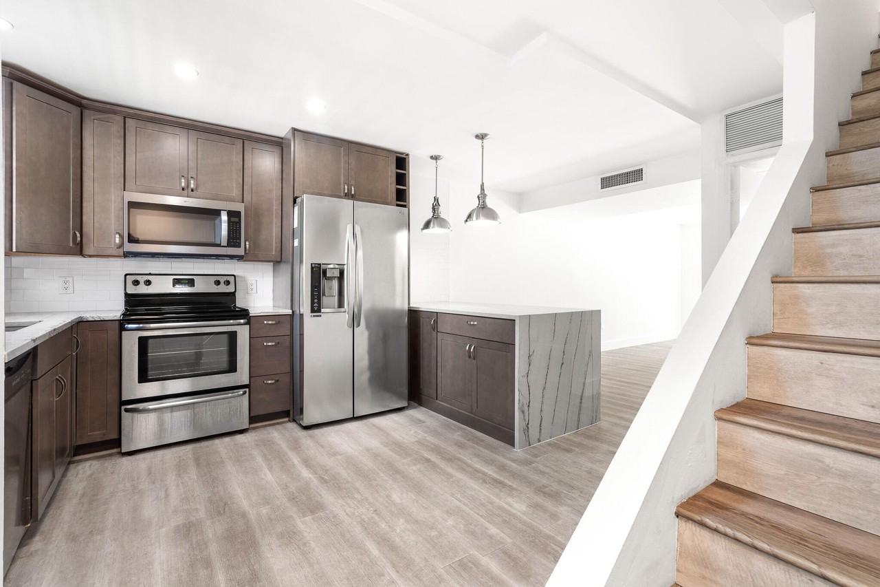 809 W Oakland Park Blvd #K1 - Photo 2 of 43