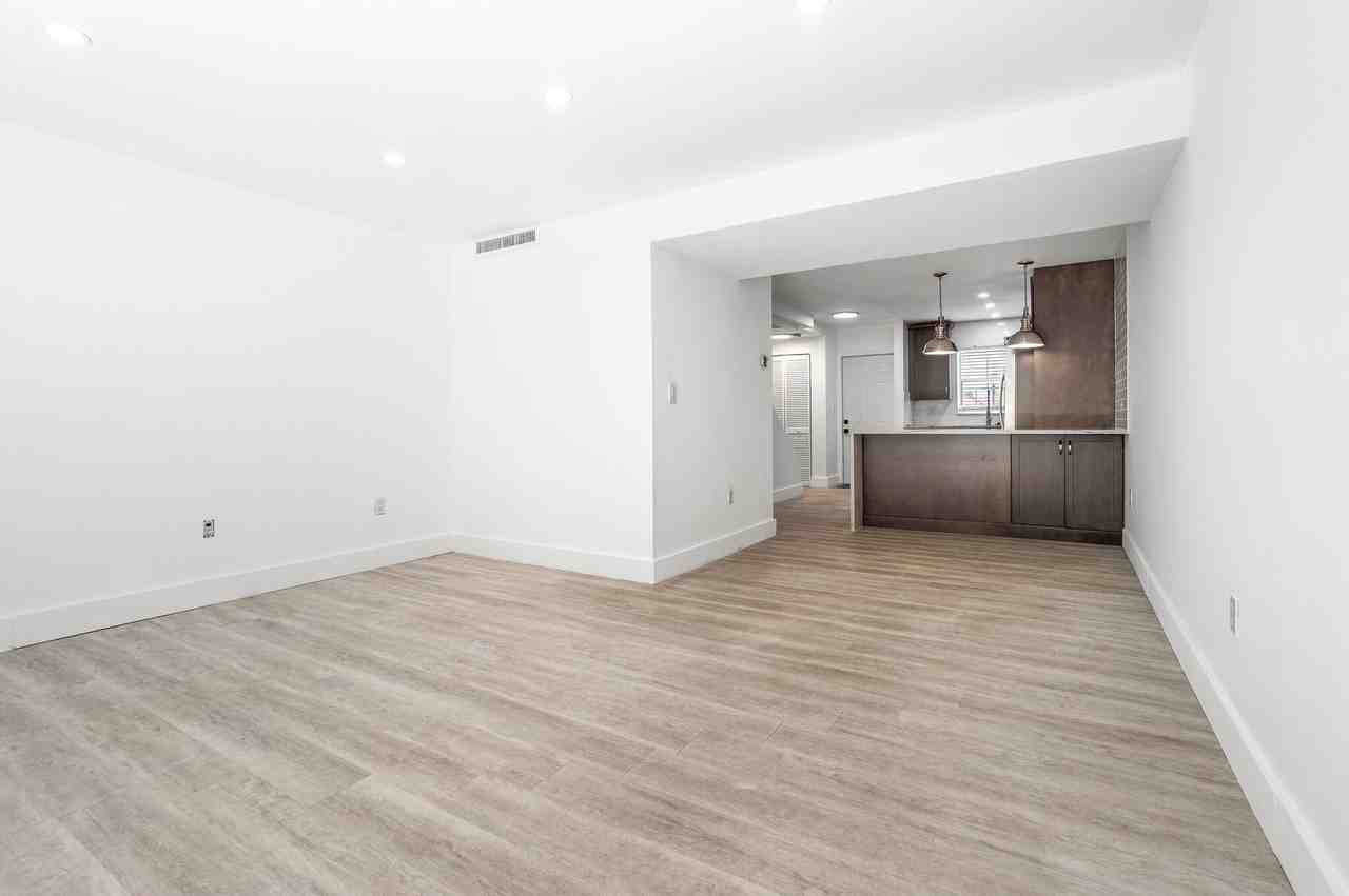 809 W Oakland Park Blvd #K1 - Photo 6 of 43