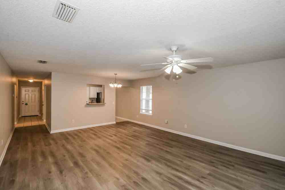 416 S 13th Ter - Photo 3 of 16