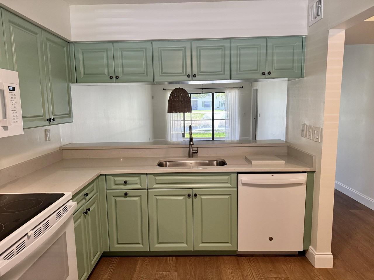 401 Sabal Ridge Cir #401B - Photo 3 of 27