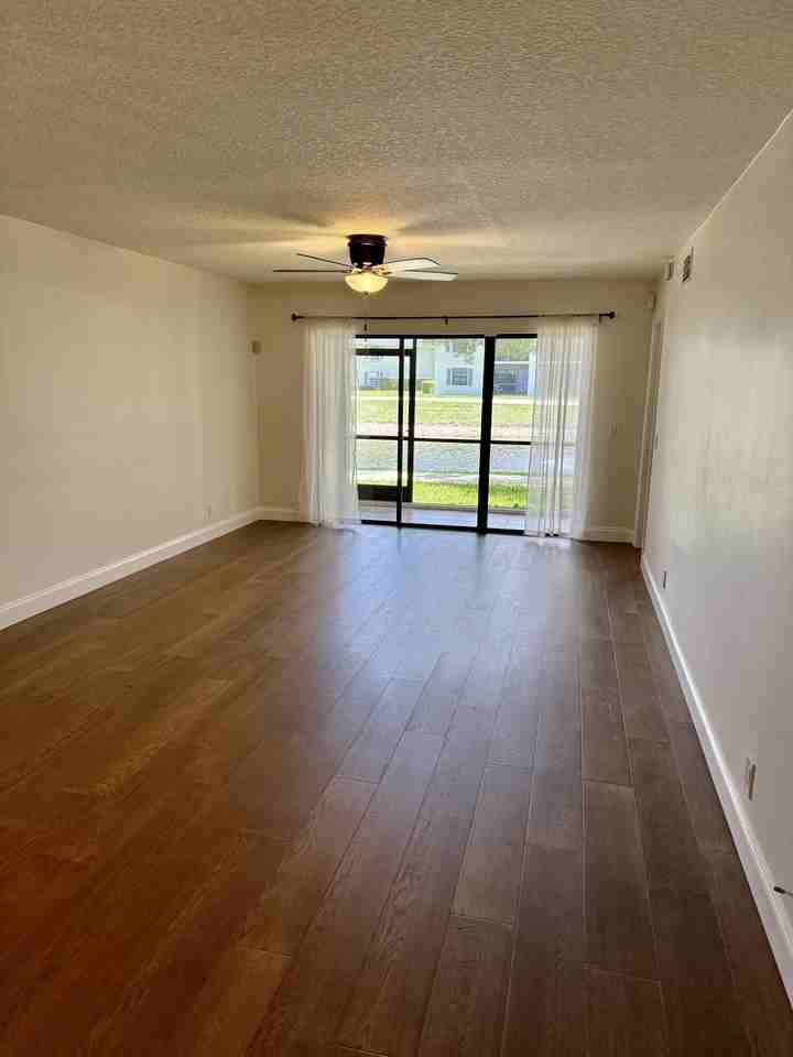 401 Sabal Ridge Cir #401B - Photo 5 of 27