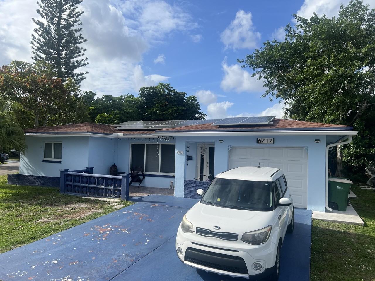 6717 Nw 59th St - Photo 2 of 15