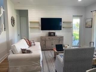 15402 Goldfinch Cir - Photo 5 of 10