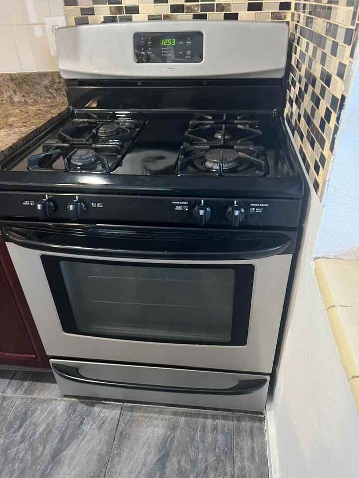 1202 S M St - Photo 6 of 9