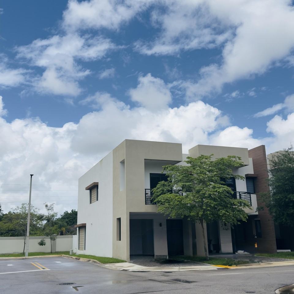 4189 N Oak Pl - Photo 4 of 19