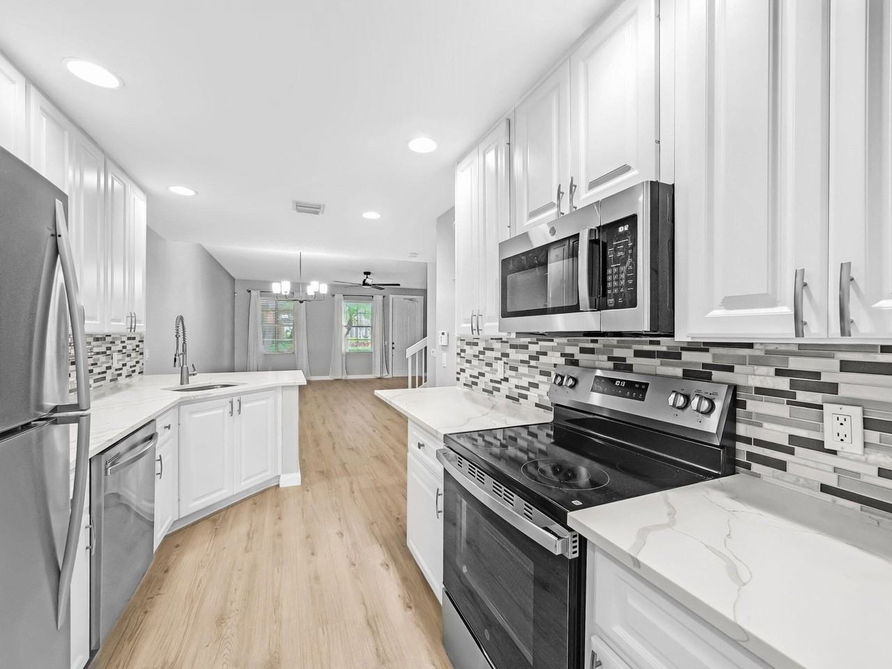 3119 E Community Dr - Photo 3 of 24