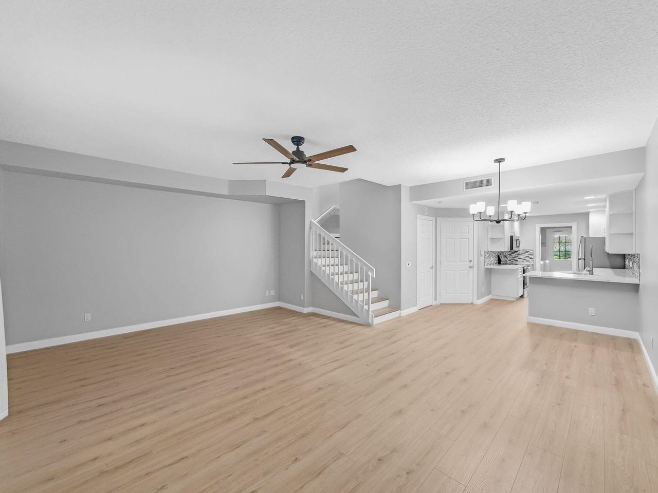 3119 E Community Dr - Photo 4 of 24