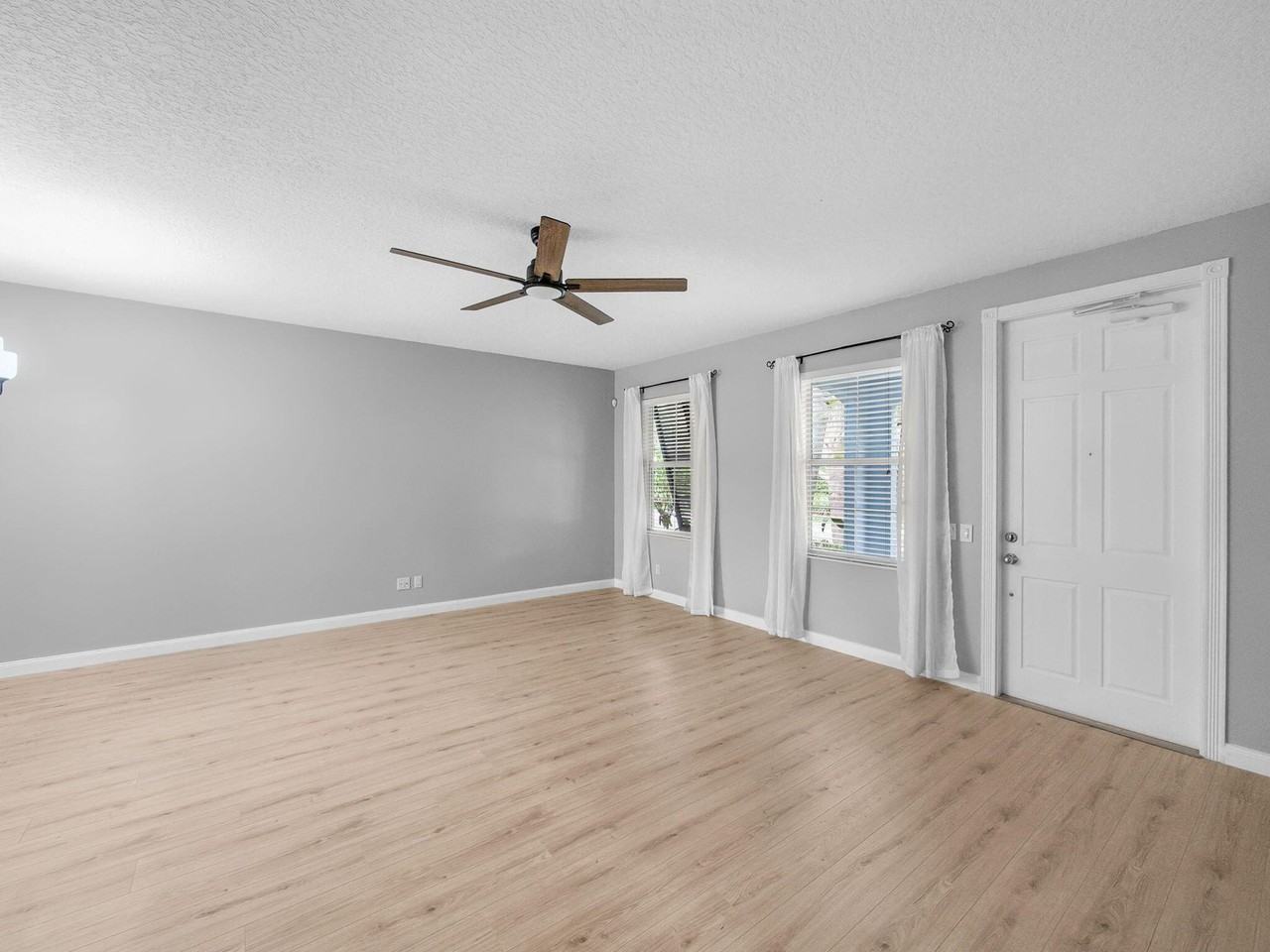 3119 E Community Dr - Photo 5 of 24