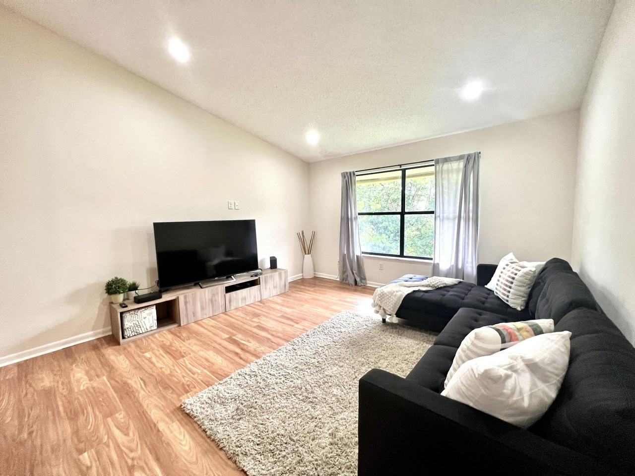 12999 Odessa Trl #16 - Photo 4 of 23