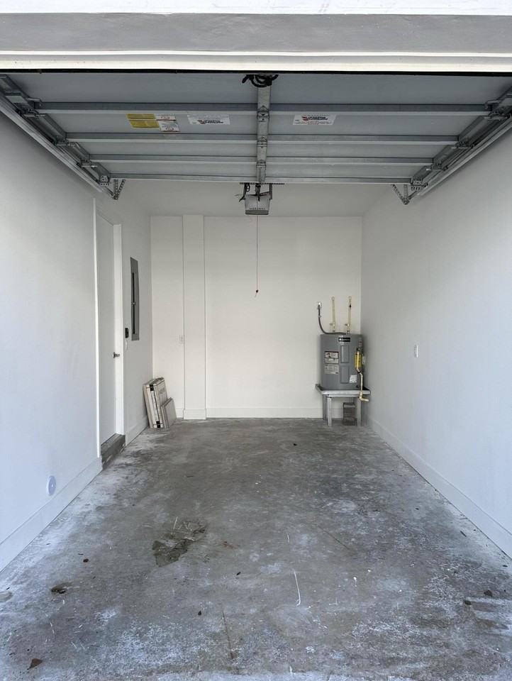 815 Ne 17th Ave #2 - Photo 2 of 27