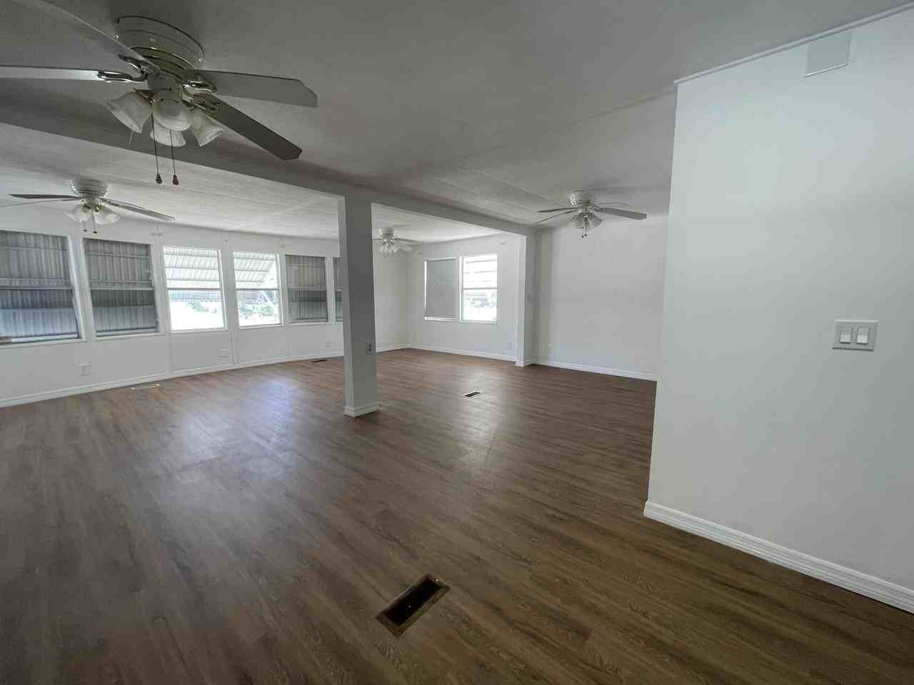 7518 Se Swan Ave - Photo 3 of 9