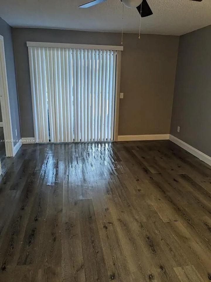 617 Ixoria Ave #2A - Photo 5 of 8