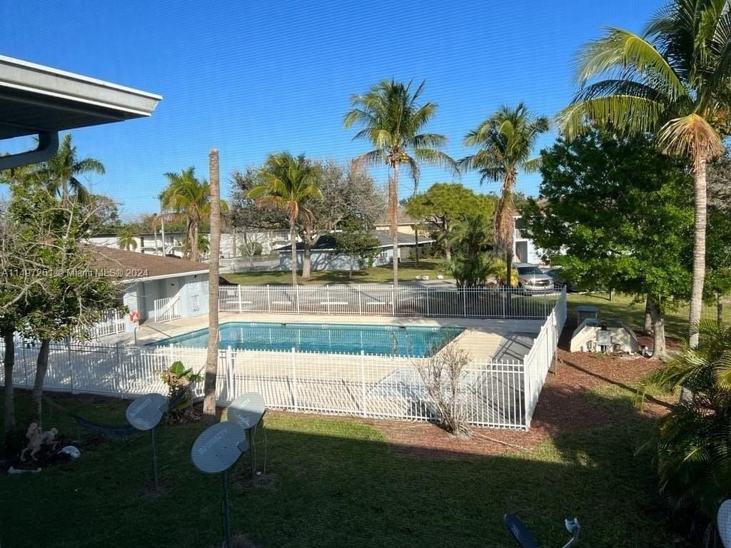 617 Ixoria Ave #2A - Photo 7 of 8