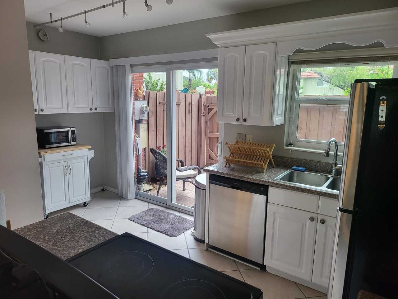 32 Ne 20th Ct #4B - Photo 7 of 23