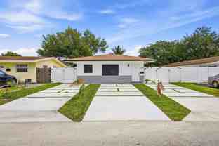 1320 Sw 34th Ave #2 - Photo 1 of 1