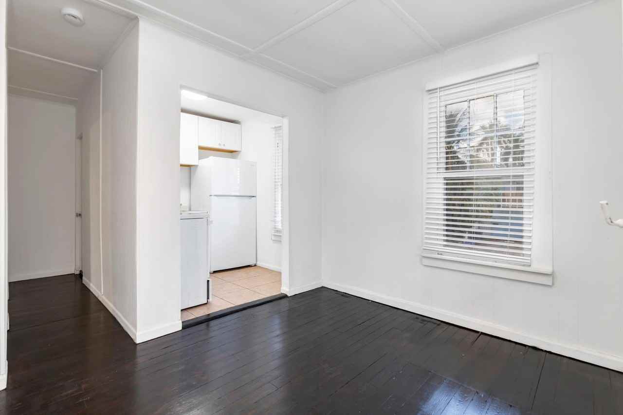 204 Conniston Rd - Photo 5 of 14