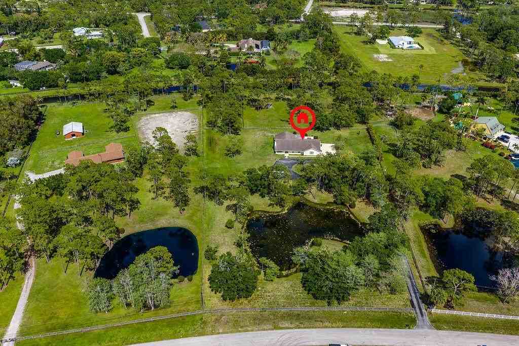 5562 Reynolds Rd - Photo 2 of 39