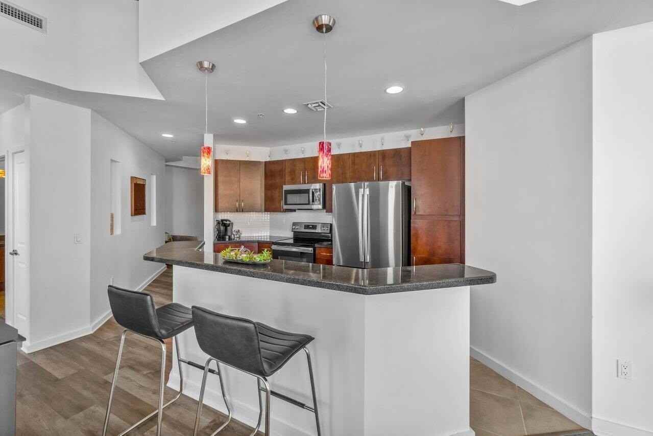 300 S Australian Ave #1605 - Photo 6 of 37
