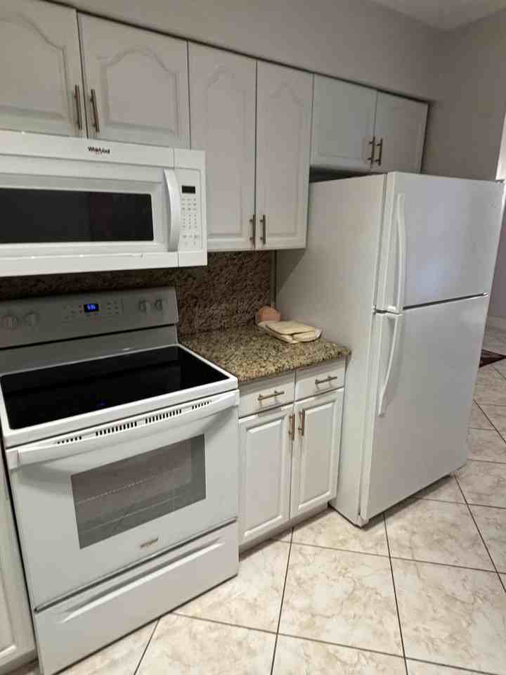 510 Prosperity Farms Rd #8B - Photo 4 of 16