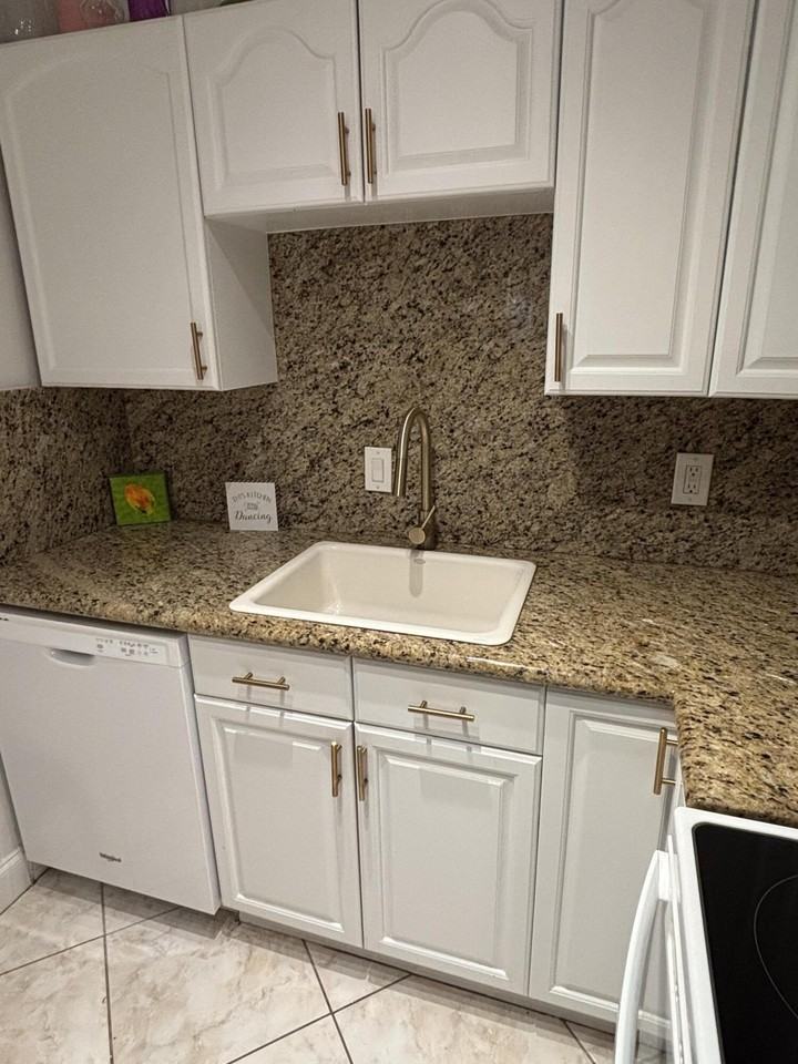 510 Prosperity Farms Rd #8B - Photo 5 of 16