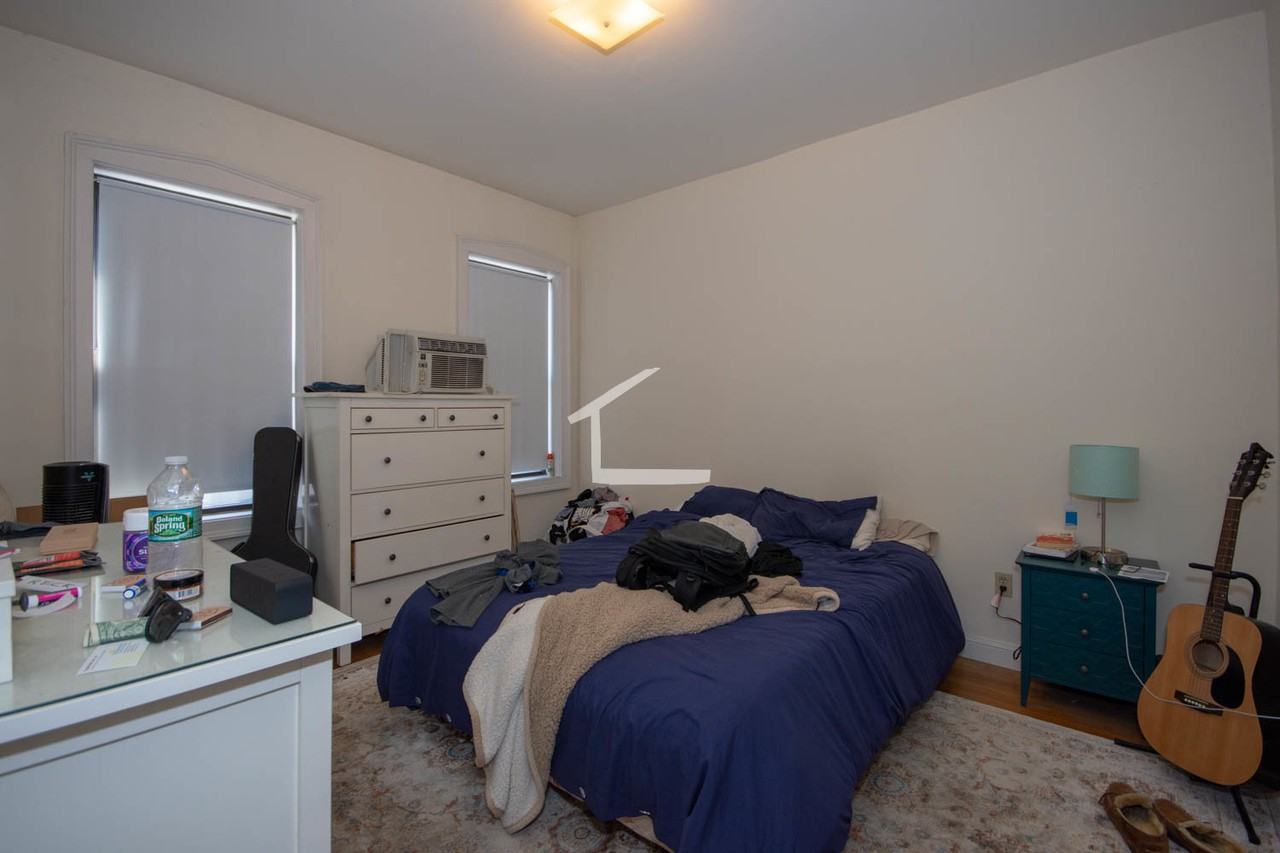 4 Park Vale Ave #2 - Photo 3 of 19