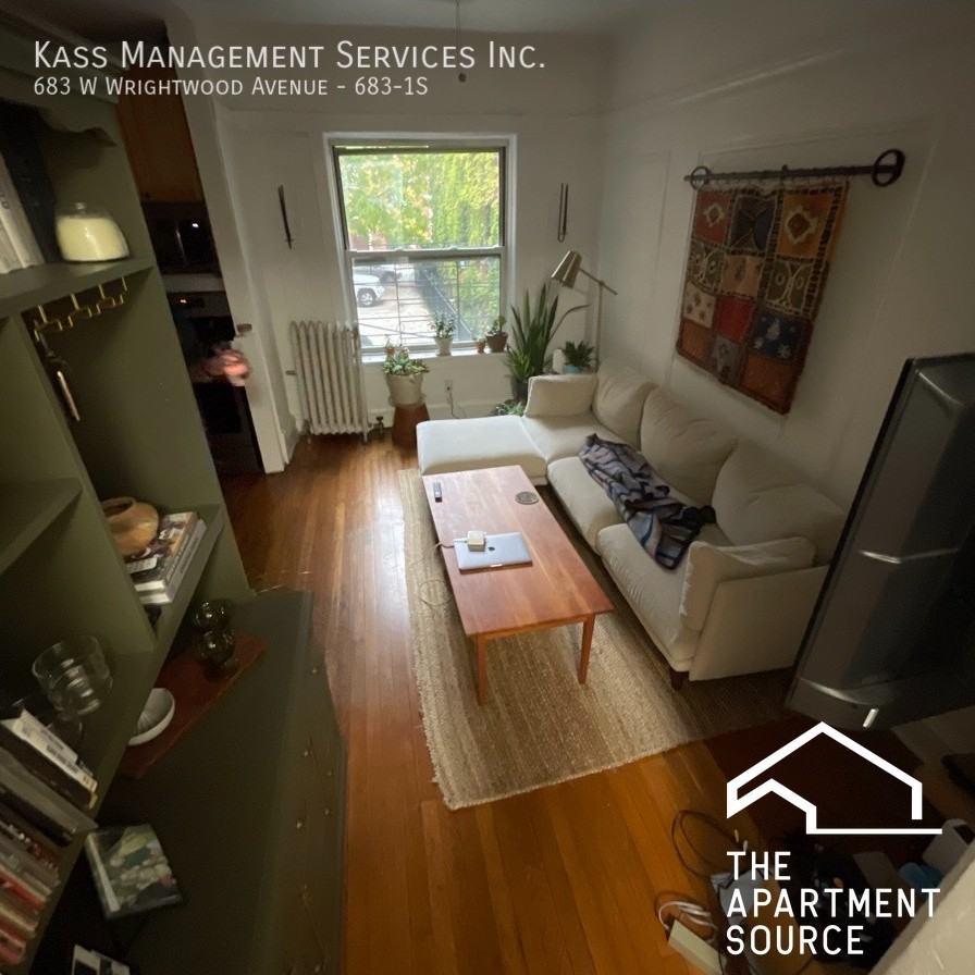 683 W Wrightwood Ave #1S - Photo 4 of 6