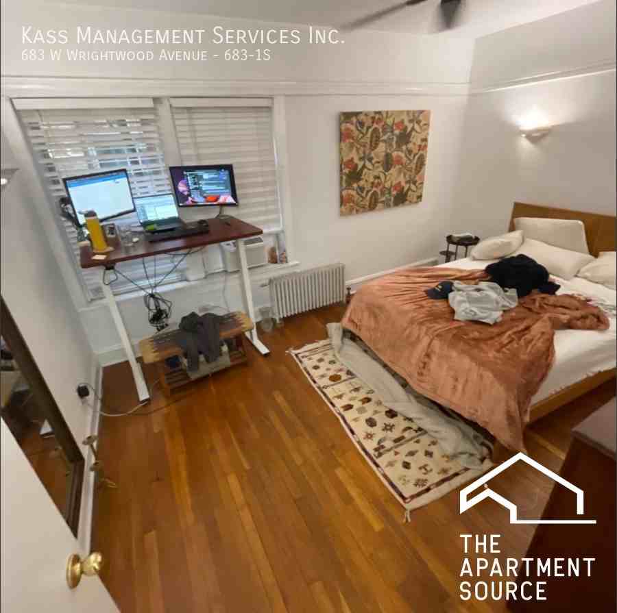 683 W Wrightwood Ave #1S - Photo 5 of 6