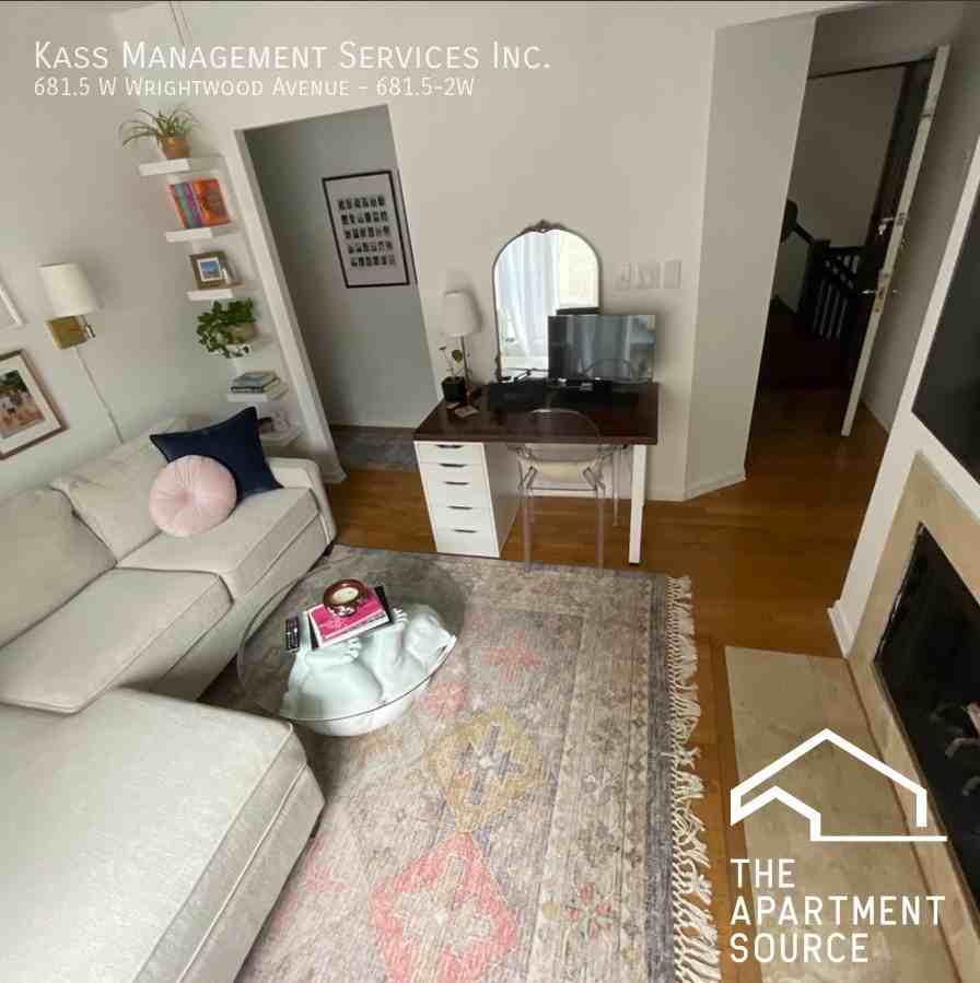 W Wrightwood Ave #2W - Photo 2 of 6