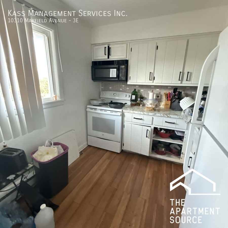 10310 Mayfield Ave #3E - Photo 2 of 11