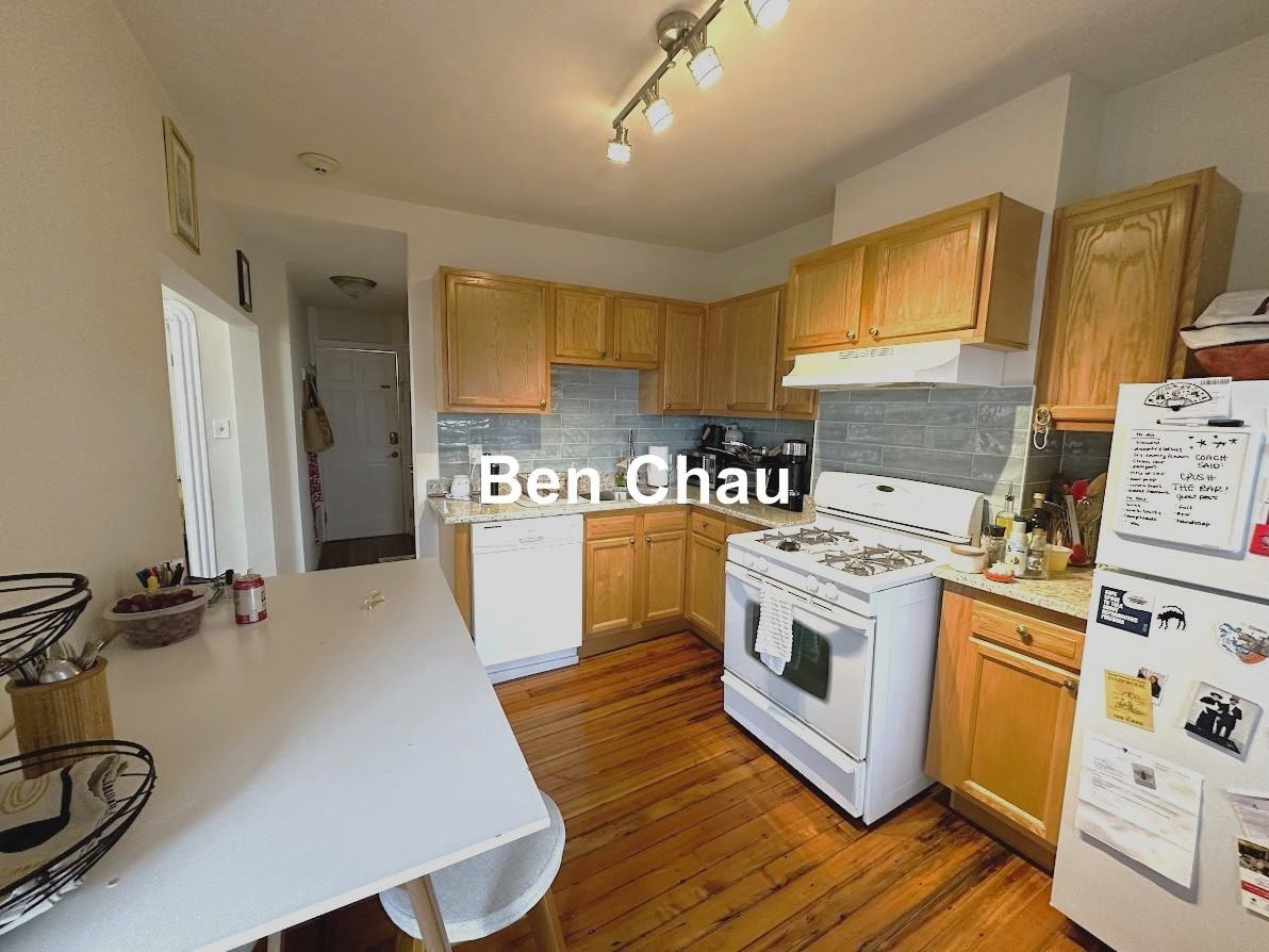 1056 Cambridge St #4B - Photo 2 of 10