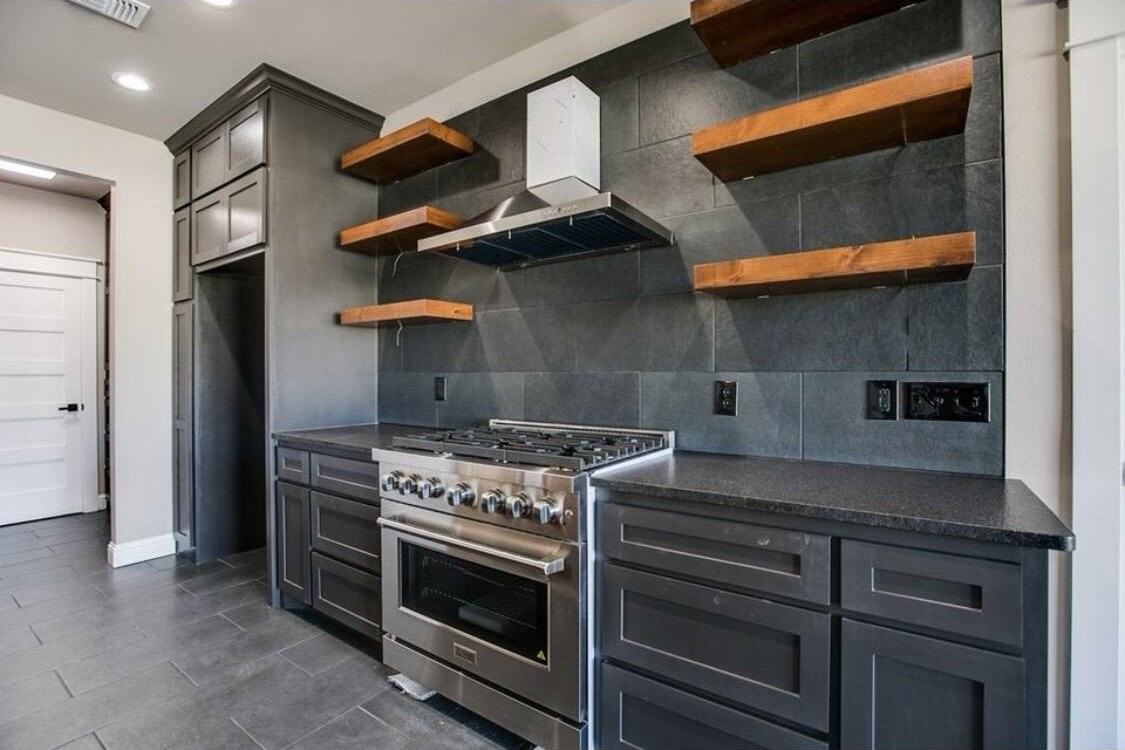 2022 Silver Creek Ct - Photo 4 of 27