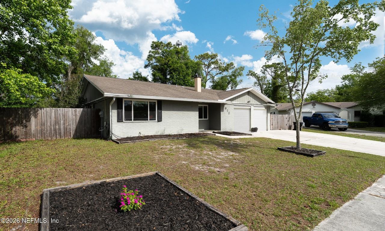 972 Dostie Cir - Photo 2 of 27