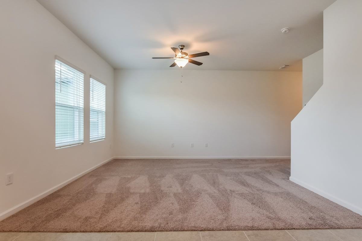 2084 Hemingway Cir - Photo 3 of 18