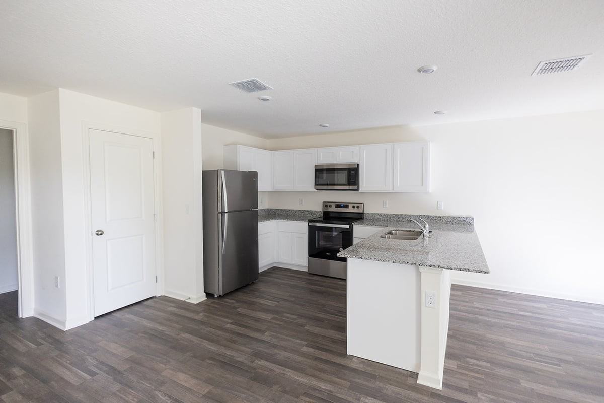 664 Hillview Loop - Photo 5 of 16