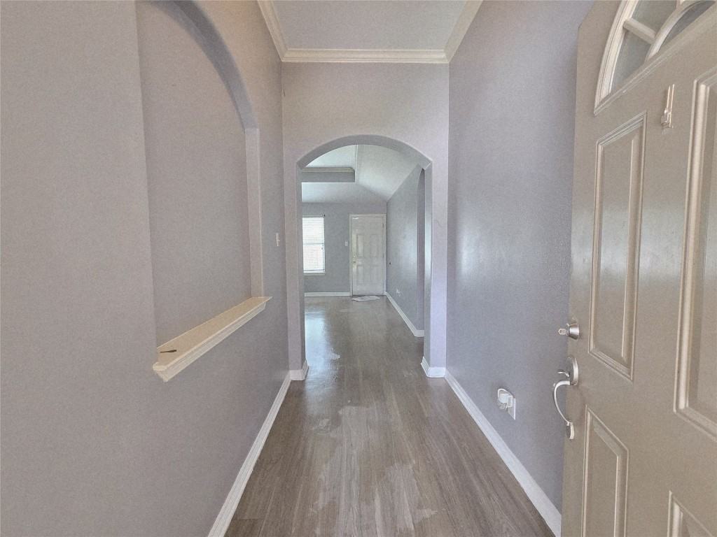 12015 Rosecroft Dr - Photo 3 of 13