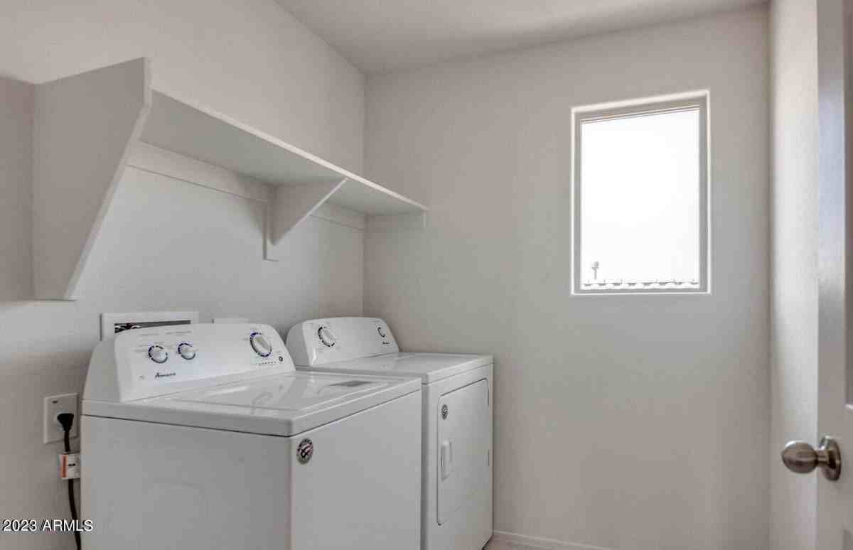 18283 N Presley Ln - Photo 6 of 17