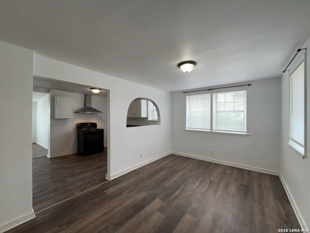 1142 W Villaret Blvd - Photo 7 of 39