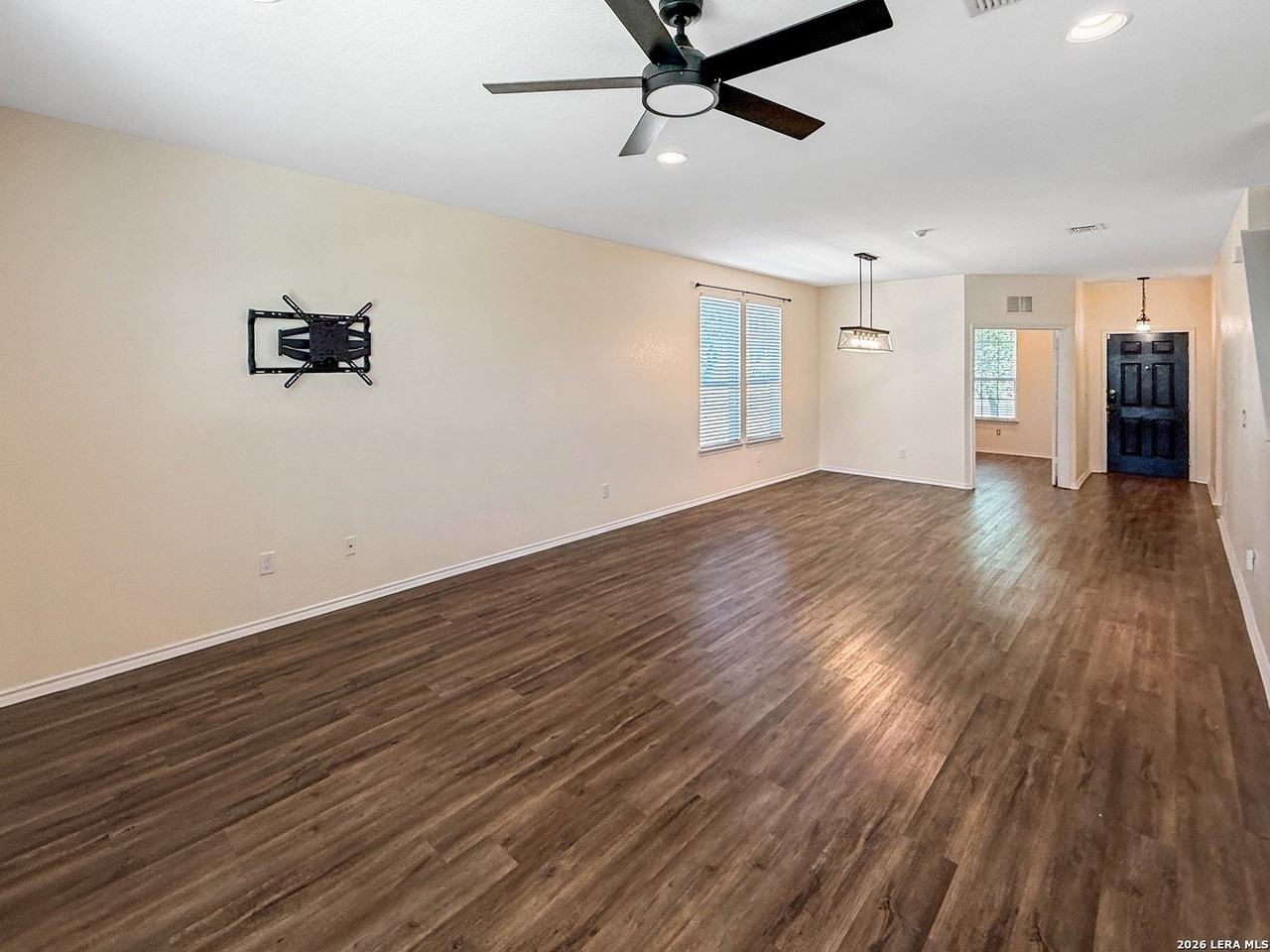 10535 Noble Cyn - Photo 5 of 31