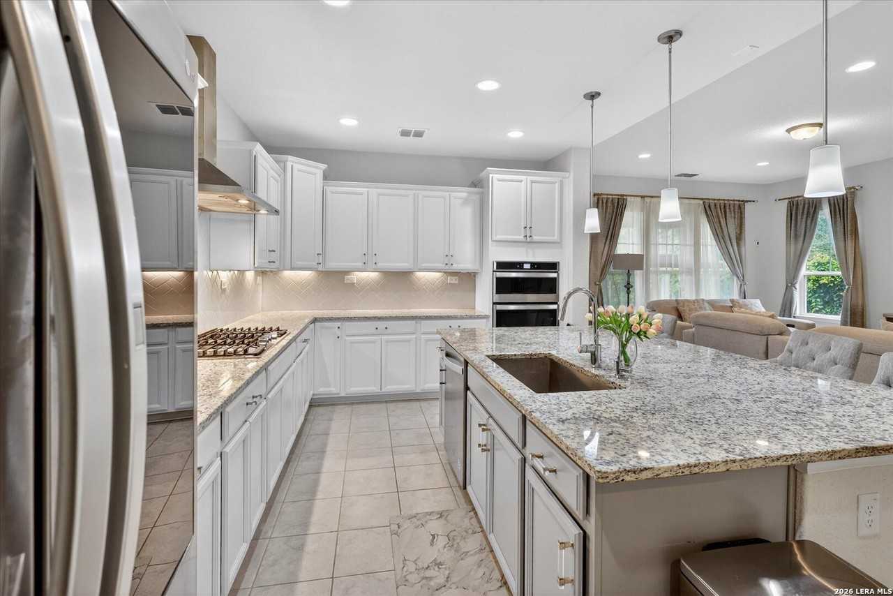 9000 Curling Post - Photo 7 of 28